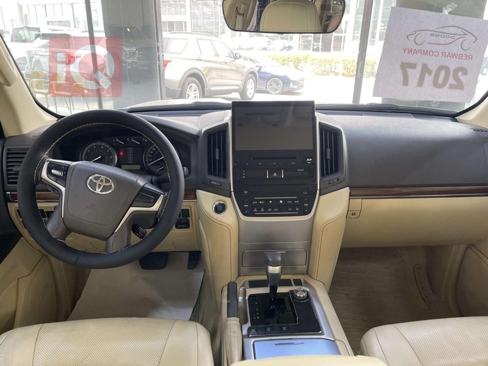 تويوتا لاندكروزر